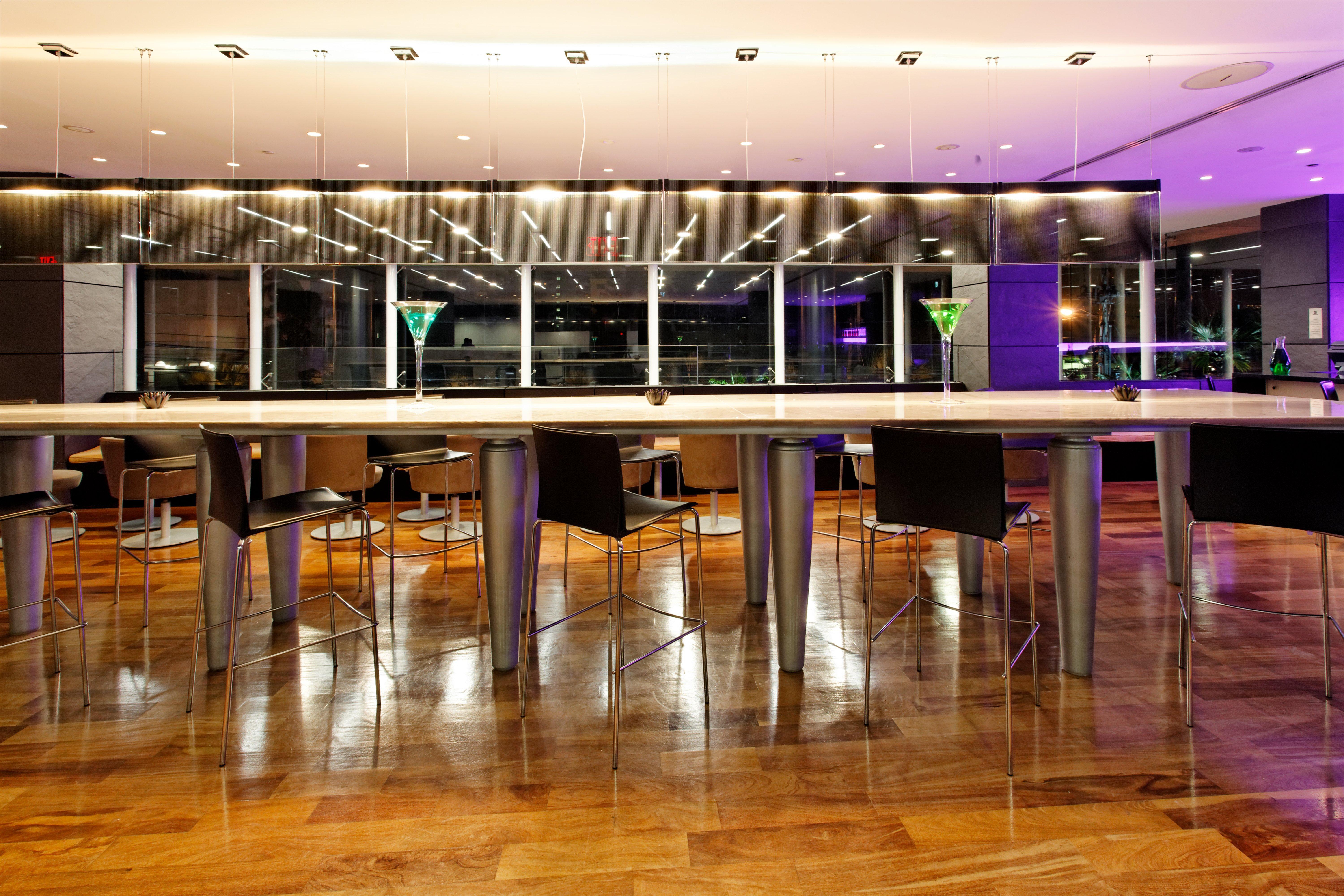 Holiday Inn Santo Domingo By Ihg Eksteriør bilde The interior of the lounge