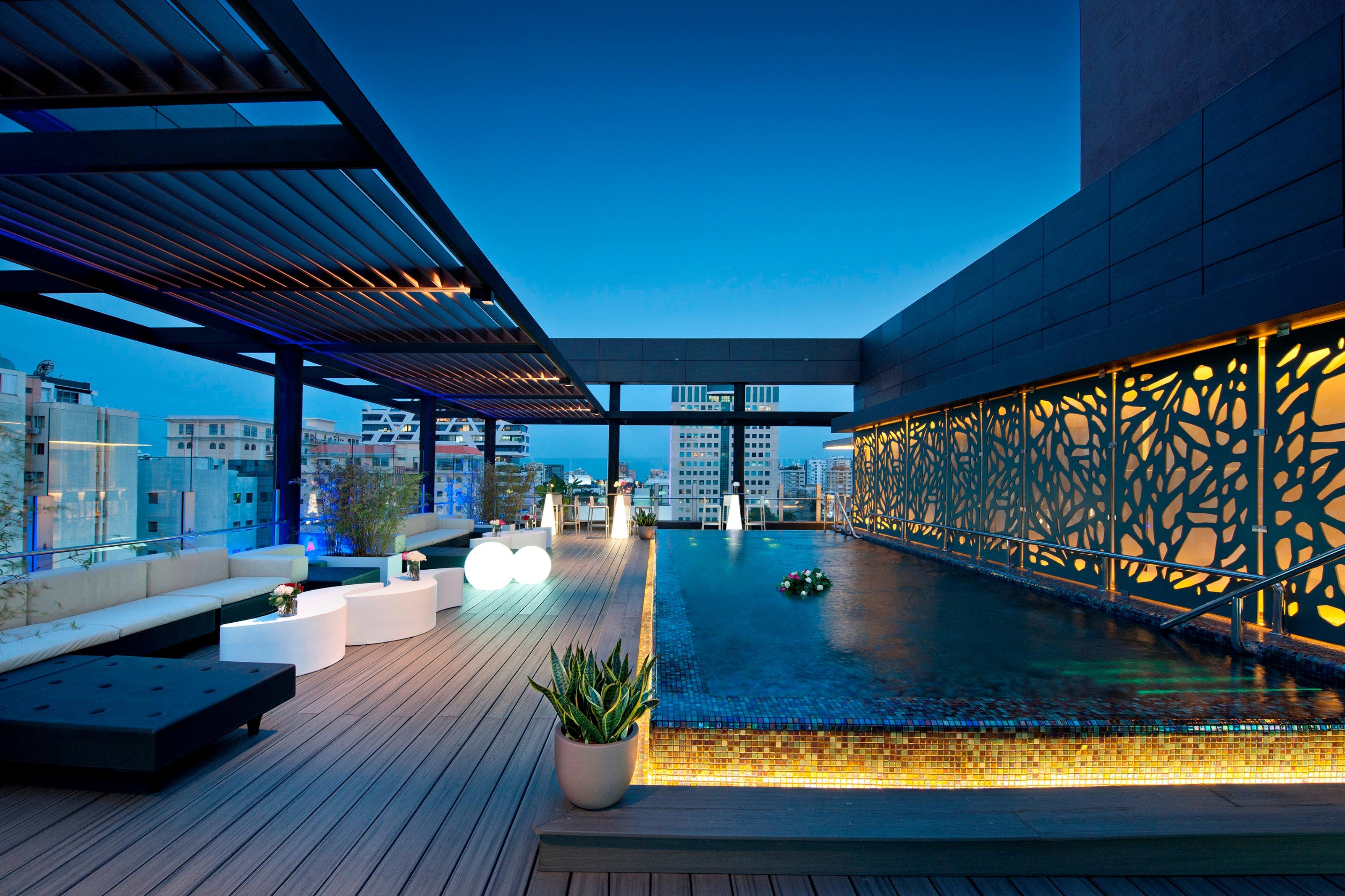 Holiday Inn Santo Domingo By Ihg Eksteriør bilde The rooftop pool at the hotel